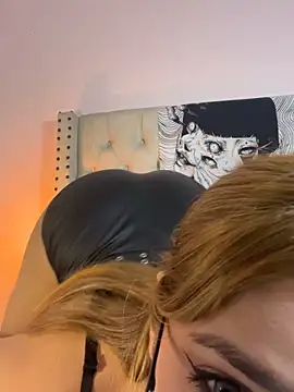 SweetJennaa online show from 12.16.25