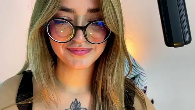 SweetJennaa online show from 02.10.26