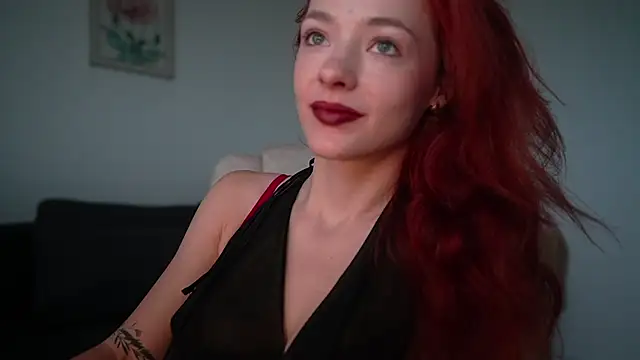 Snapshot of MiaRouge chatting on 07.05.26 MiaRouge online show from 07.05.26