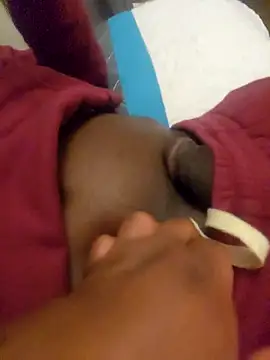 Snapshot of Cameltoekilla chatting on 01.05.25 Cameltoekilla online show from 01.05.25