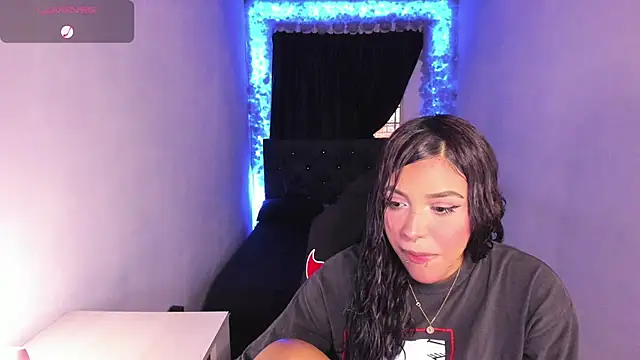 Snapshot of Mariana_Hasper_ chatting on 02.08.25 Mariana Hasper  online show from 02.08.25