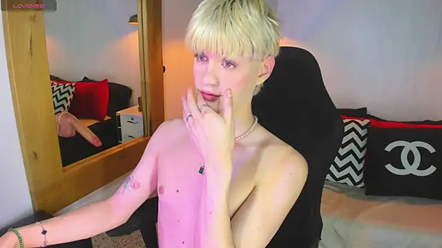 VladHellsing4 online show from 02.04.26