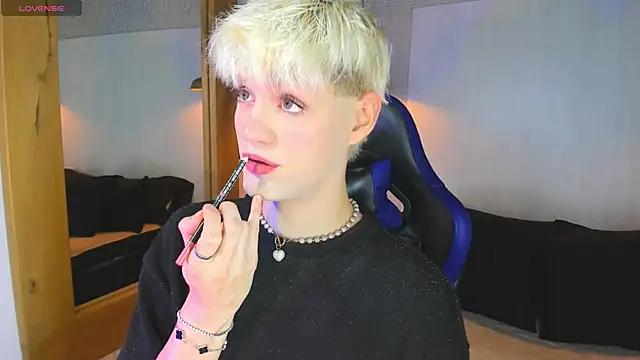 VladHellsing4 online show from 03.30.26