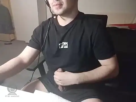 Snapshot of mrKerem123 chatting on 02.25.26 mrKerem123 online show from 02.25.26