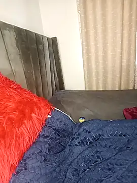 Snapshot of Golden_diver chatting on 11.24.25 Golden diver online show from 11.24.25