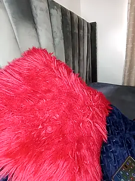 Snapshot of Golden_diver chatting on 11.25.25 Golden diver online show from 11.25.25