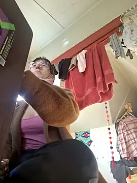 Snapshot of Afrania chatting on 10.08.25 Afrania online show from 10.08.25