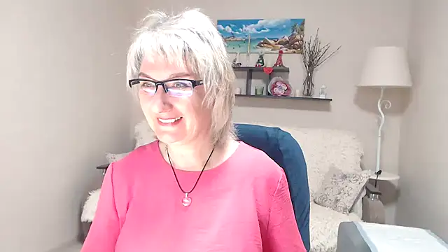 Snapshot of FleurMays chatting on 05.11.26 FleurMays online show from 05.11.26