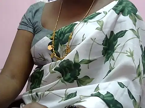 Snapshot of Hot_akshara chatting on 11.12.25 Hot akshara online show from 11.12.25