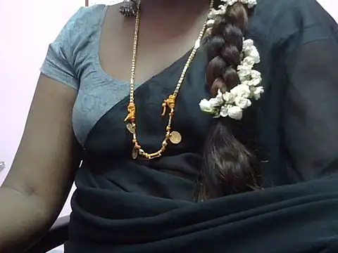 Snapshot of Hot_akshara chatting on 05.08.26 Hot akshara online show from 05.08.26