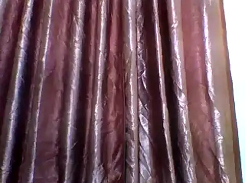 Snapshot of Hotwife8 chatting on 12.19.24 Hotwife8 online show from 12.19.24