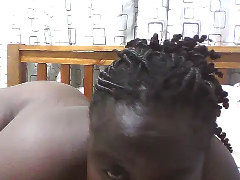 Snapshot of Hotwife8 chatting on 11.01.25 Hotwife8 online show from 11.01.25