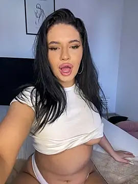 Nefera De Nile online show from 03.04.25