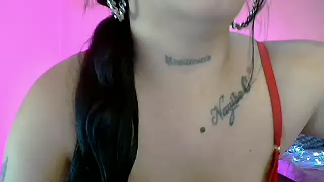 Snapshot of pocahonta89 chatting on 03.02.25 pocahonta89 online show from 03.02.25