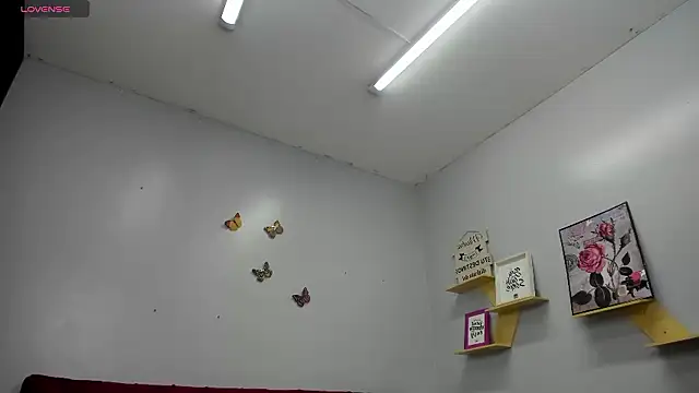 kathina giraldo online show from 10.17.25