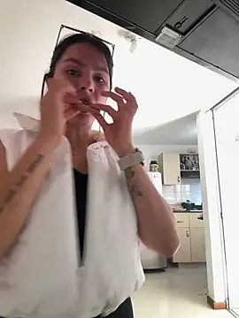 SofiaG  online show from 01.18.25