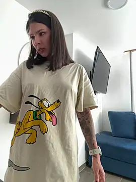 SofiaG  online show from 03.17.25