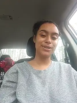 cinnaminnie online show from 03.16.25