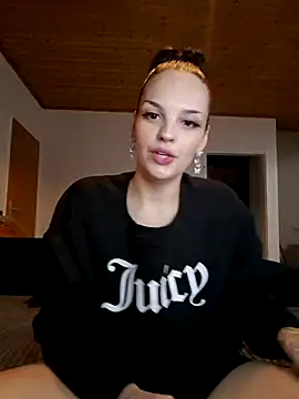 Jujuicy 97 online show from 01.30.25