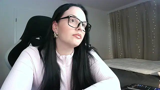 Jujuicy 97 online show from 10.20.25