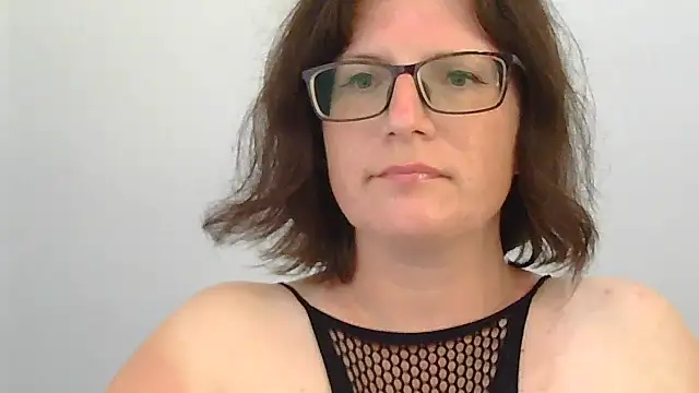 Snapshot of CrimsonMistress chatting on 03.08.25 CrimsonMistress online show from 03.08.25