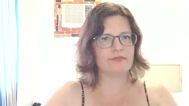 Snapshot of CrimsonMistress chatting on 05.19.26 CrimsonMistress online show from 05.19.26