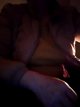 JasminePham online show from 12.20.24