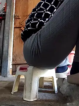 JasminePham online show from 01.12.25