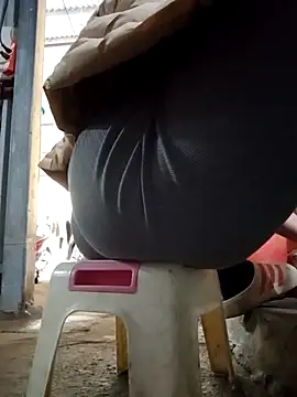 JasminePham online show from 02.22.25