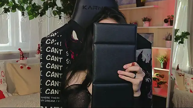 KiraLiLime online show from 02.25.25