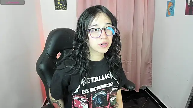 Snapshot of indra_cam chatting on 02.05.26 indra cam online show from 02.05.26