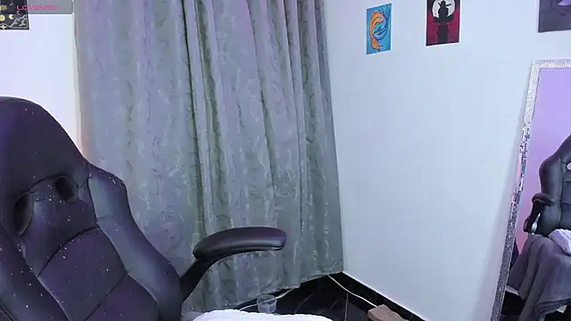 Snapshot of indra_cam chatting on 06.02.26 indra cam online show from 06.02.26