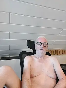 Greyhound70 online show from 11.12.25