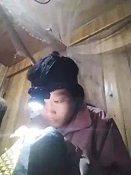 Snapshot of lytamye chatting on 12.31.24 lytamye online show from 12.31.24