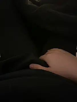 Snapshot of monikaas chatting on 01.30.25 monikaas online show from 01.30.25