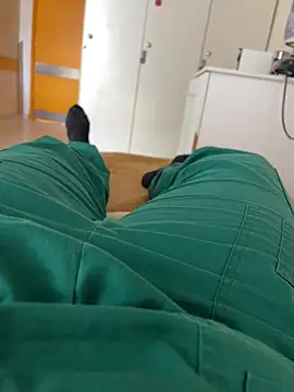 Snapshot of monikaas chatting on 02.14.25 monikaas online show from 02.14.25