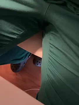 Snapshot of monikaas chatting on 02.23.25 monikaas online show from 02.23.25