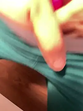 Snapshot of monikaas chatting on 02.25.25 monikaas online show from 02.25.25