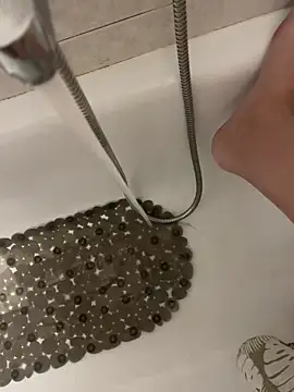 Snapshot of monikaas chatting on 03.13.25 monikaas online show from 03.13.25