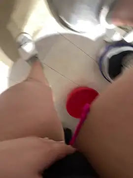 Snapshot of monikaas chatting on 03.14.25 monikaas online show from 03.14.25