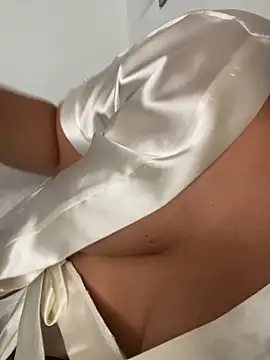 Snapshot of monikaas chatting on 10.06.25 monikaas online show from 10.06.25