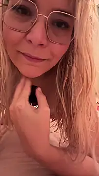 EmyLana online show from 12.14.25