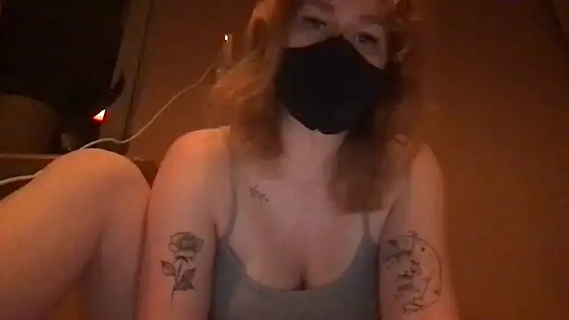 Snapshot of DirtyAlexIs chatting on 01.08.25 DirtyAlexIs online show from 01.08.25
