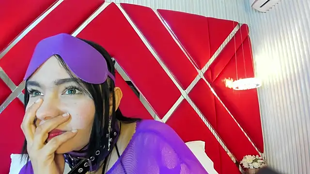 Snapshot of SusanCouper chatting on 05.20.26 SusanCouper online show from 05.20.26