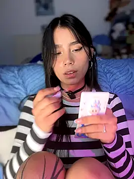 -Loren- online show from 10.22.25