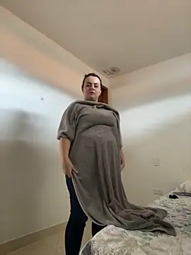 Im Amelia online show from 10.29.25