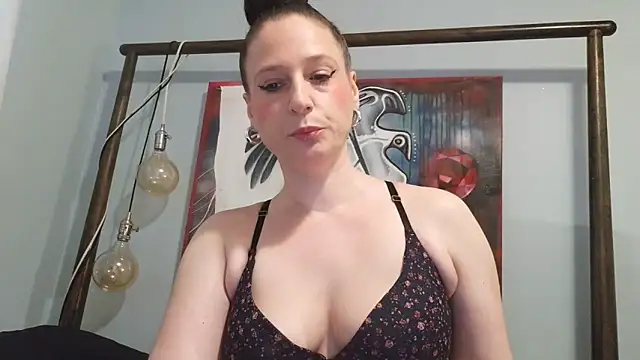 Snapshot of Audrey_hotty chatting on 05.17.26 Audrey hotty online show from 05.17.26