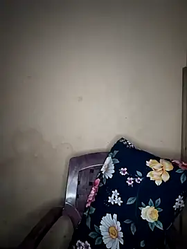 Snapshot of midhly chatting on 12.05.24 midhly online show from 12.05.24