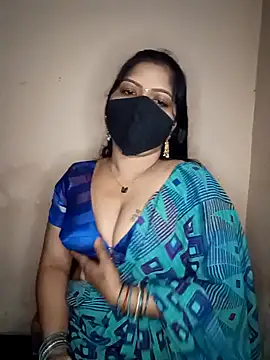 Snapshot of midhly chatting on 12.26.24 midhly online show from 12.26.24