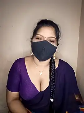 Snapshot of midhly chatting on 01.04.25 midhly online show from 01.04.25